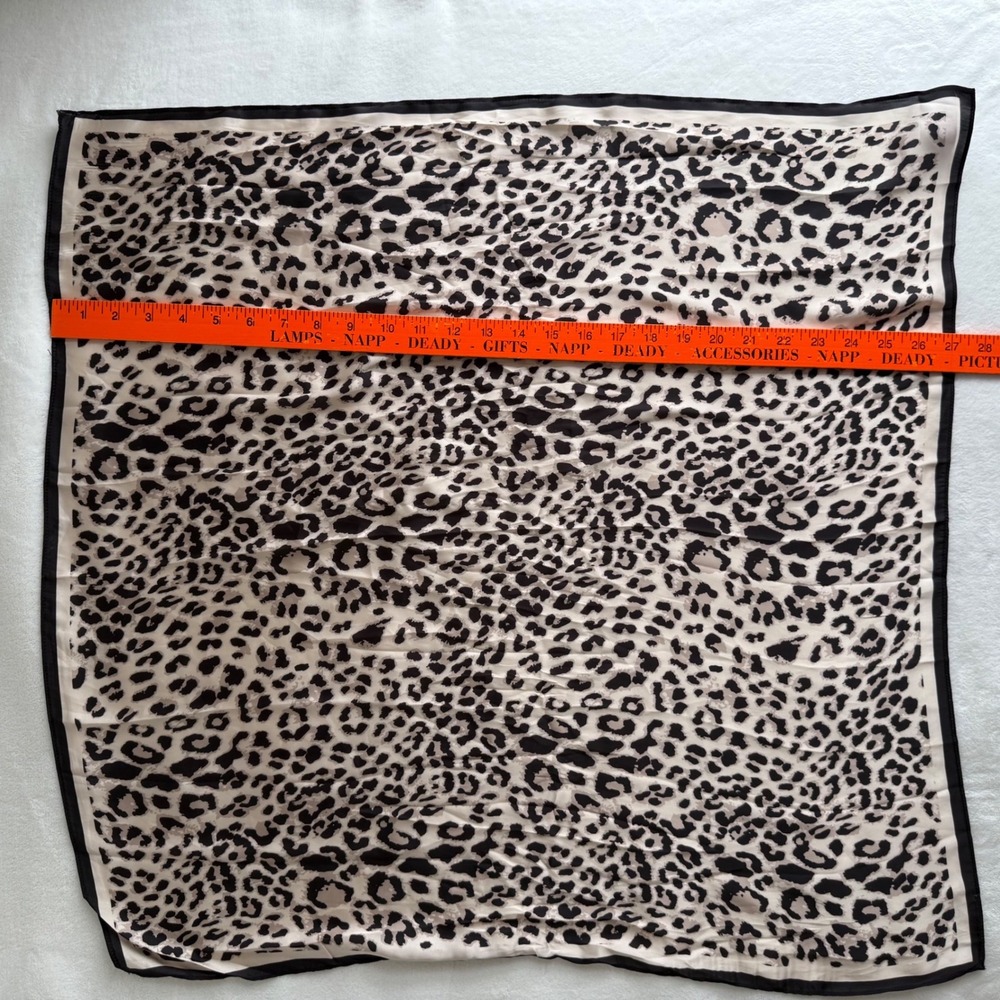 Unbranded Women's Classic Leopard Print Neck Scarf Bandanna Black Cream - Picture 6 of 9
